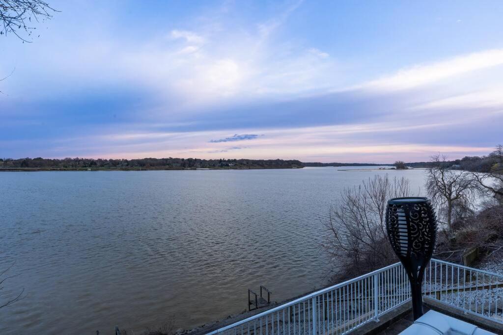 Riverfront Landing Villa Rossford Dış mekan fotoğraf